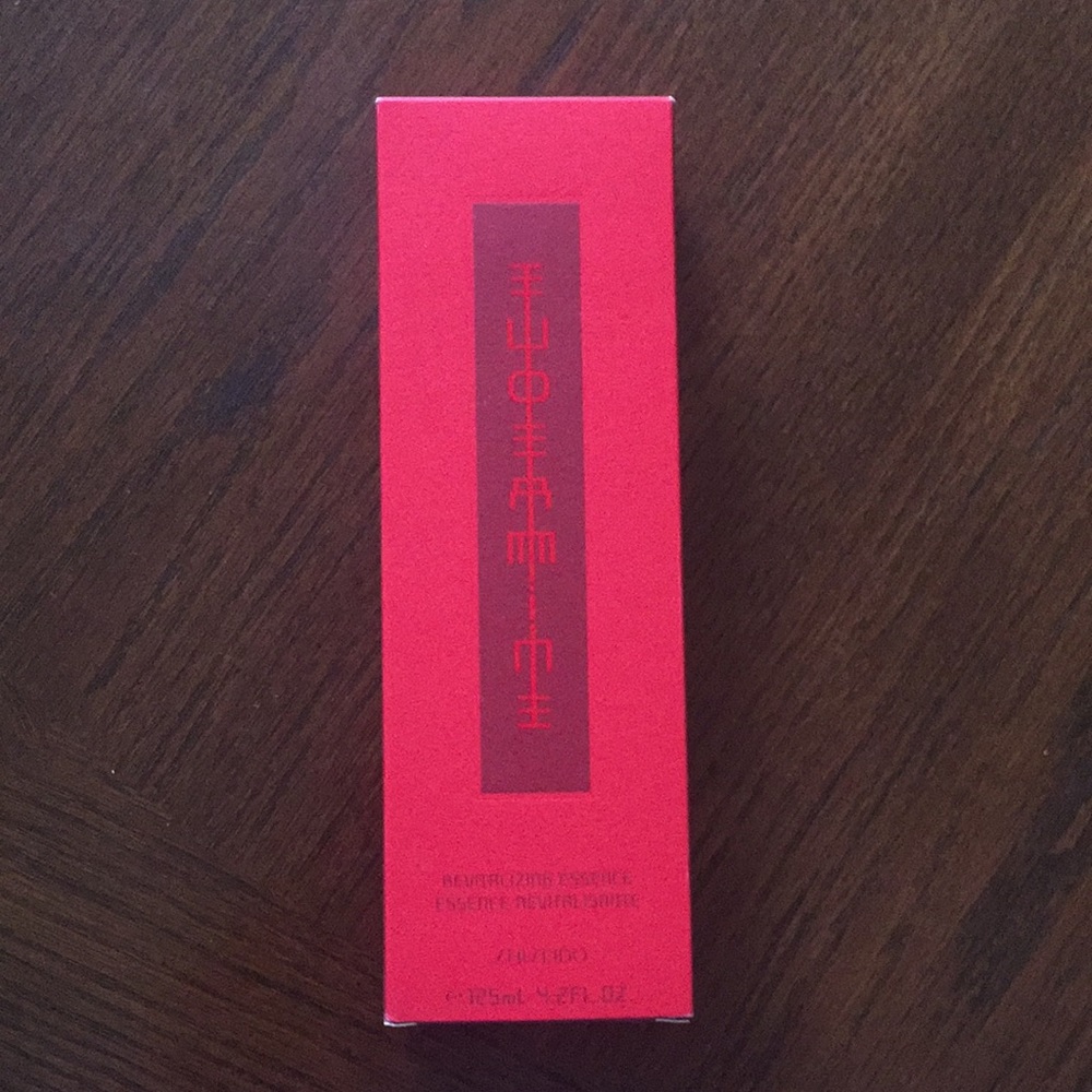 Shiseido Revitalizing Essence